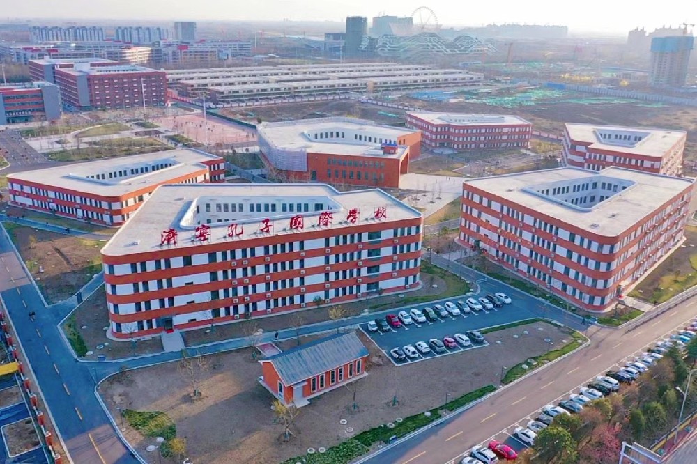 WANQIUTONG.COM玩球通孔子国际学校初中校区